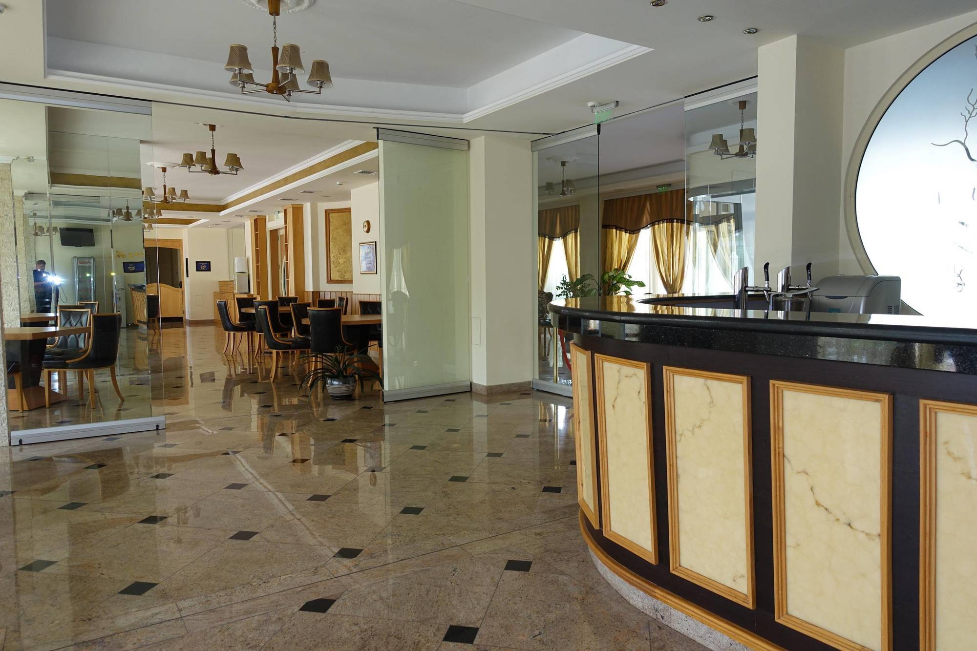 Hotel Incognito Pomorie Extérieur photo
