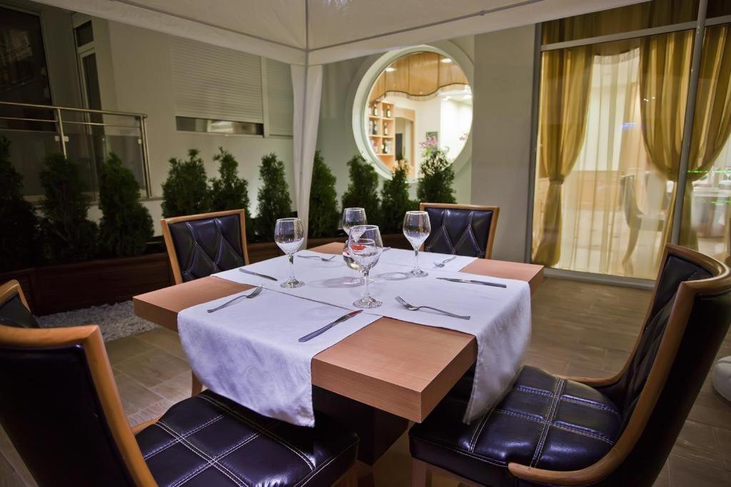 Hotel Incognito Pomorie Extérieur photo